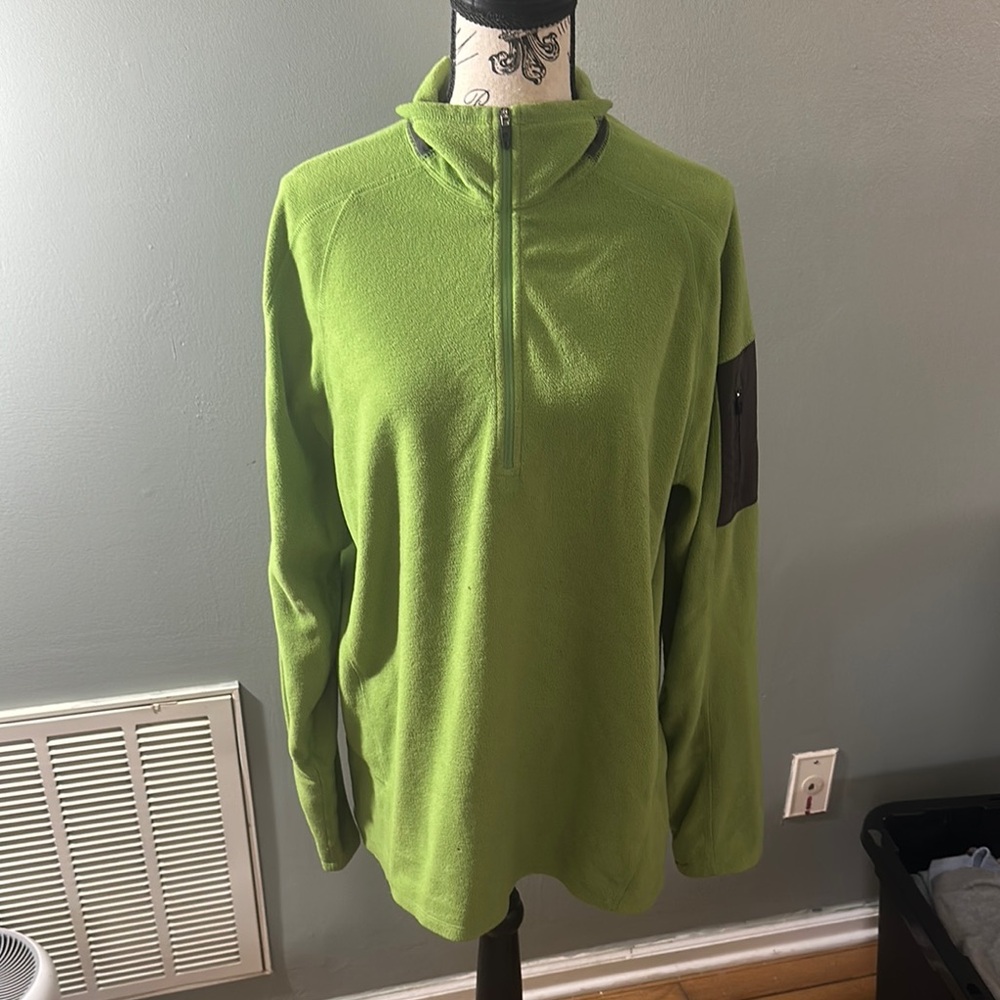 ☀️3/$20 Green Quarter-Zip Men's Sweater.